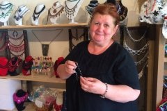 Gyöngyfűző mester